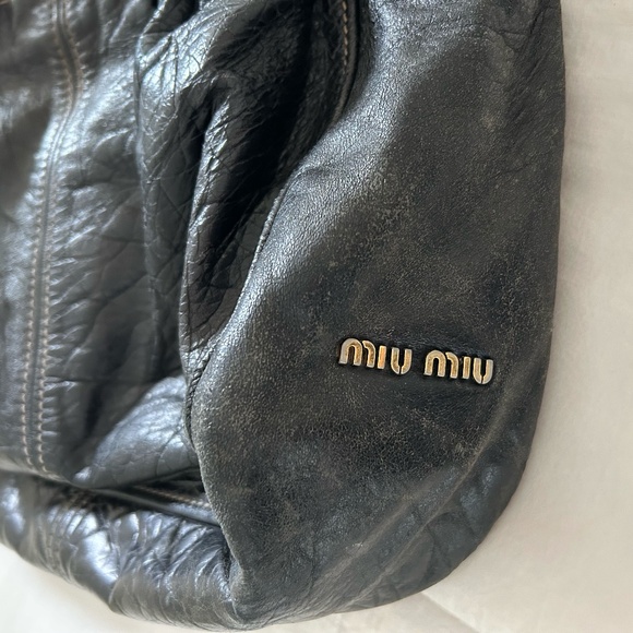 9🔥 MIU MIU BLACK VITELLO SHINE LEATHER GATHERED HOBO 🔥 - Picture 3 of 12